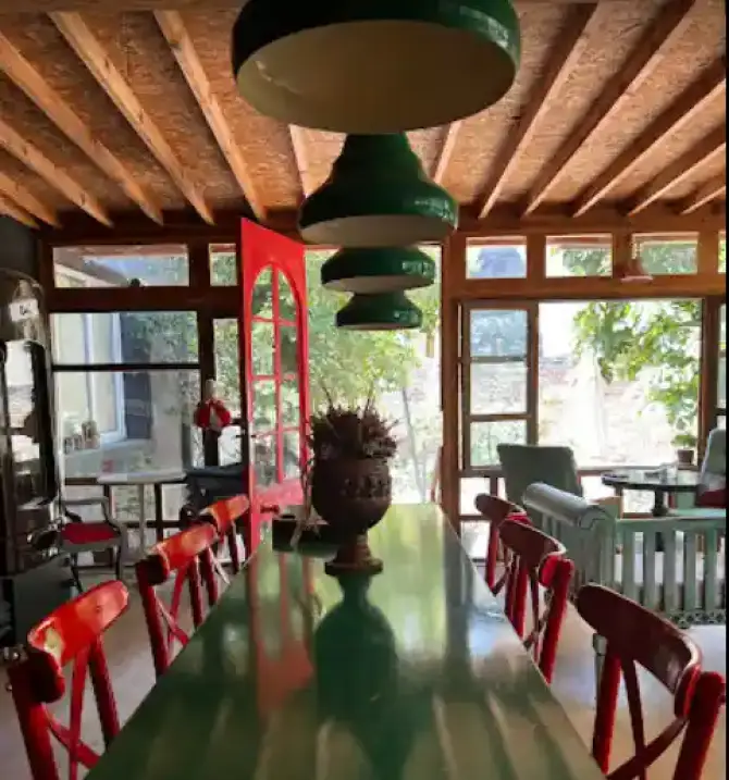Gali Cafe - İzmir Mekan Rehberi