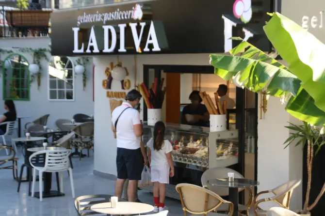 Gelato La Diva Narlıdere - İzmir Mekan Rehberi