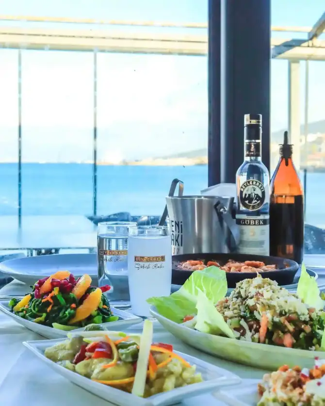 Gemi Restaurant Güzelbahçe - İzmir Mekan Rehberi