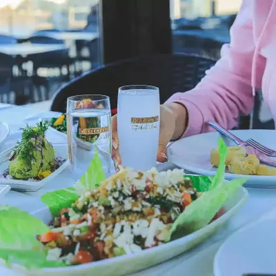 Gemi Restaurant Güzelbahçe - İzmir Mekan Rehberi