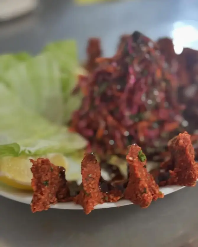 Gerçek Bursa Döner Salonu - İzmir Mekan Rehberi