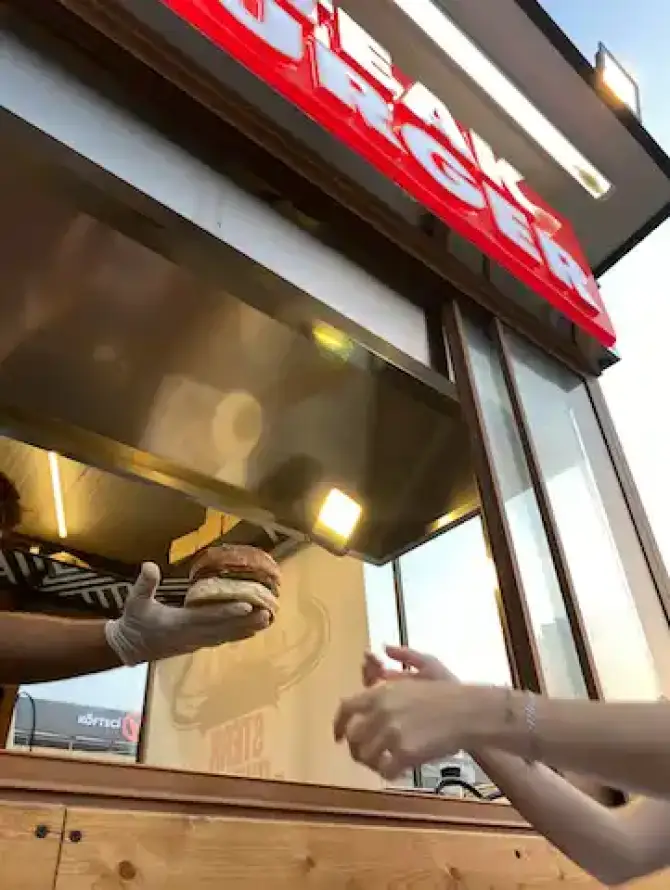 Germ Burger - İzmir Mekan Rehberi