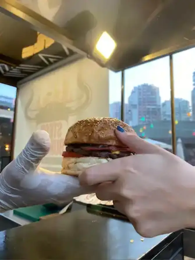 Germ Burger - İzmir Mekan Rehberi