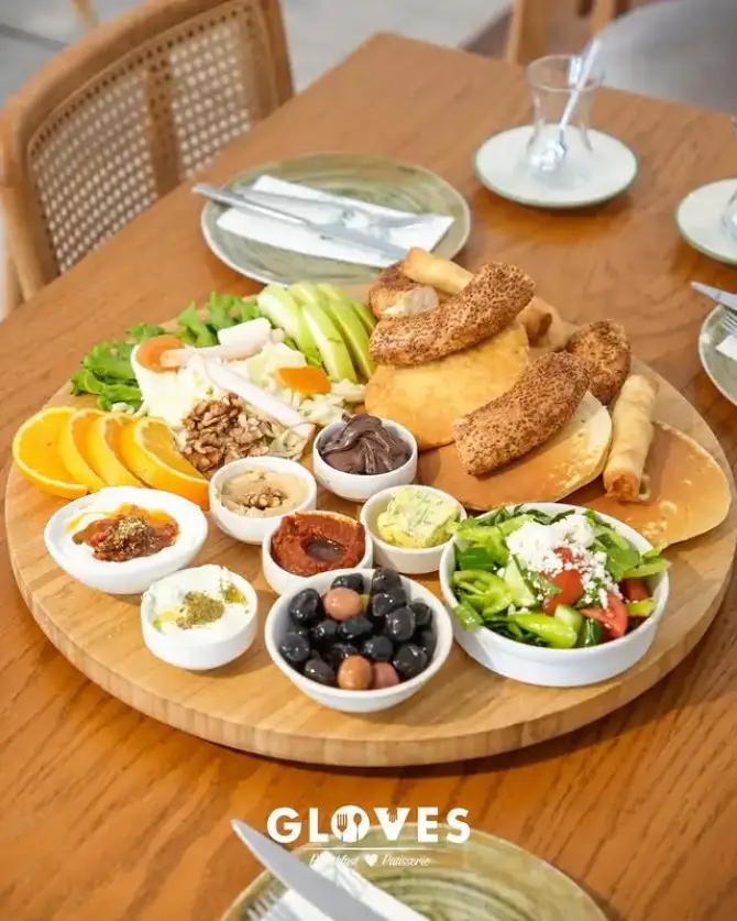 Gloves Breakfast & Patisserie - İzmir Mekan Rehberi