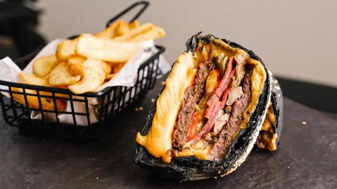 G&N Burger & Bar - İzmir Mekan Rehberi