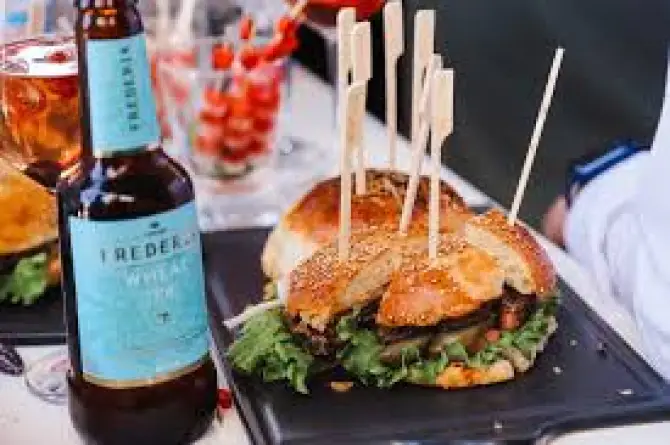 G&N Burger & Bar - İzmir Mekan Rehberi