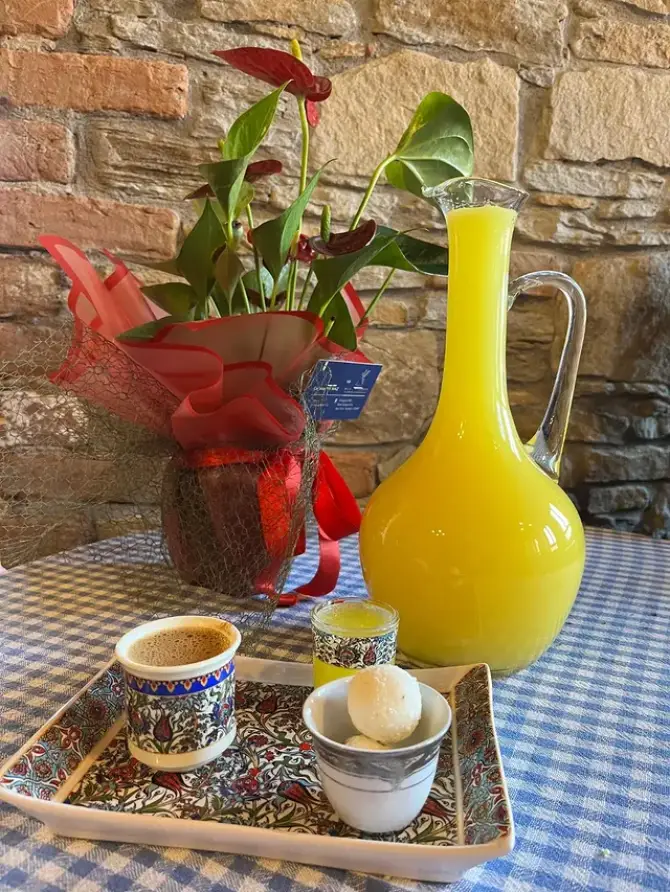 Gülgün Abla'nın Yeri - İzmir Mekan Rehberi