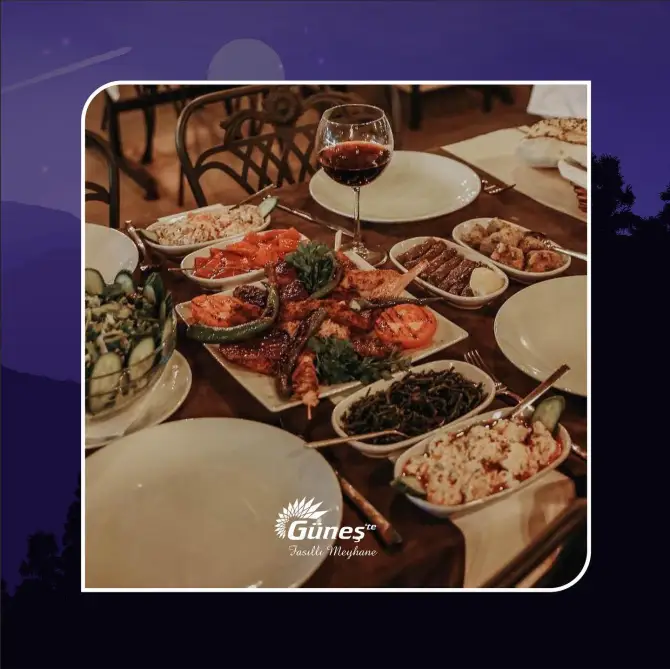 Güneşte Fasıllı Meyhane - İzmir Mekan Rehberi
