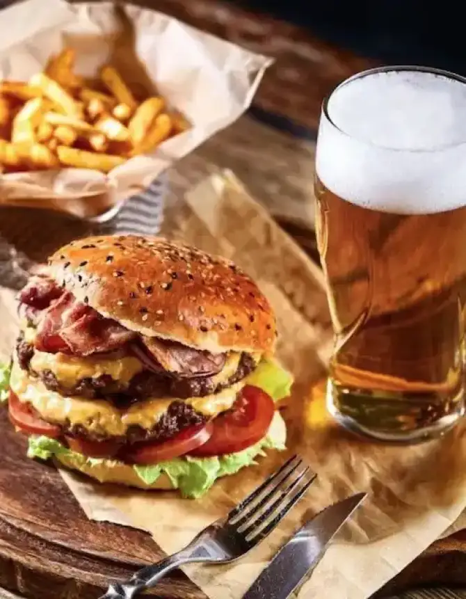 Hamburg Street Foods & Pub - İzmir Mekan Rehberi