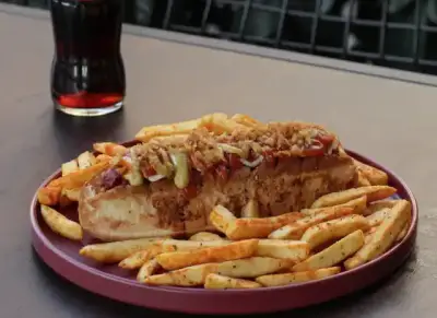 Hamburg Street Foods & Pub fotoğraf 6 - İzmir Mekan Rehberi