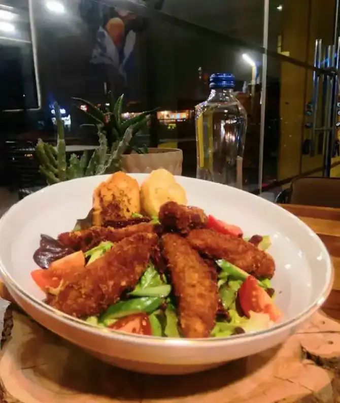 Hamburg Street Foods & Pub - İzmir Mekan Rehberi