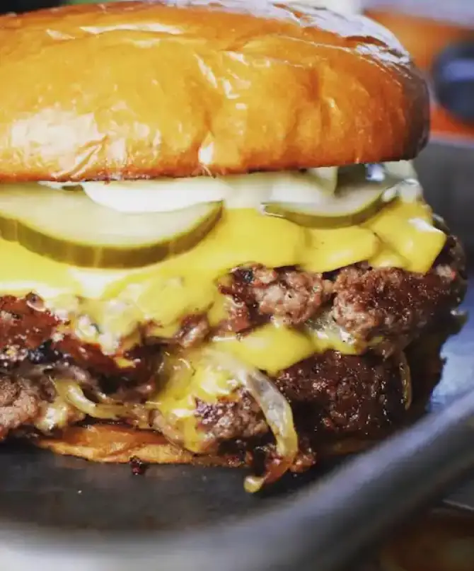 Hamburg Street Foods & Pub - İzmir Mekan Rehberi