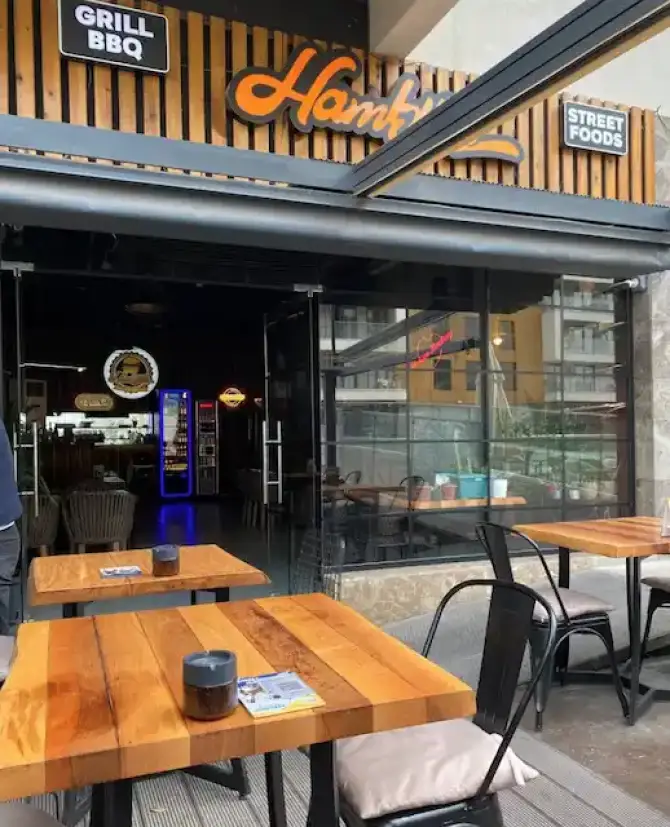 Hamburg Street Foods & Pub - İzmir Mekan Rehberi