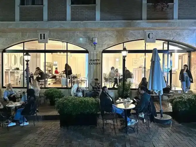 Happy Caffee - İzmir Mekan Rehberi