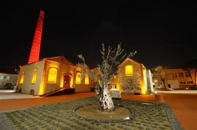  Alsancak Tarihi Havagazı Fabrikası - İzmir Mekan Rehberi