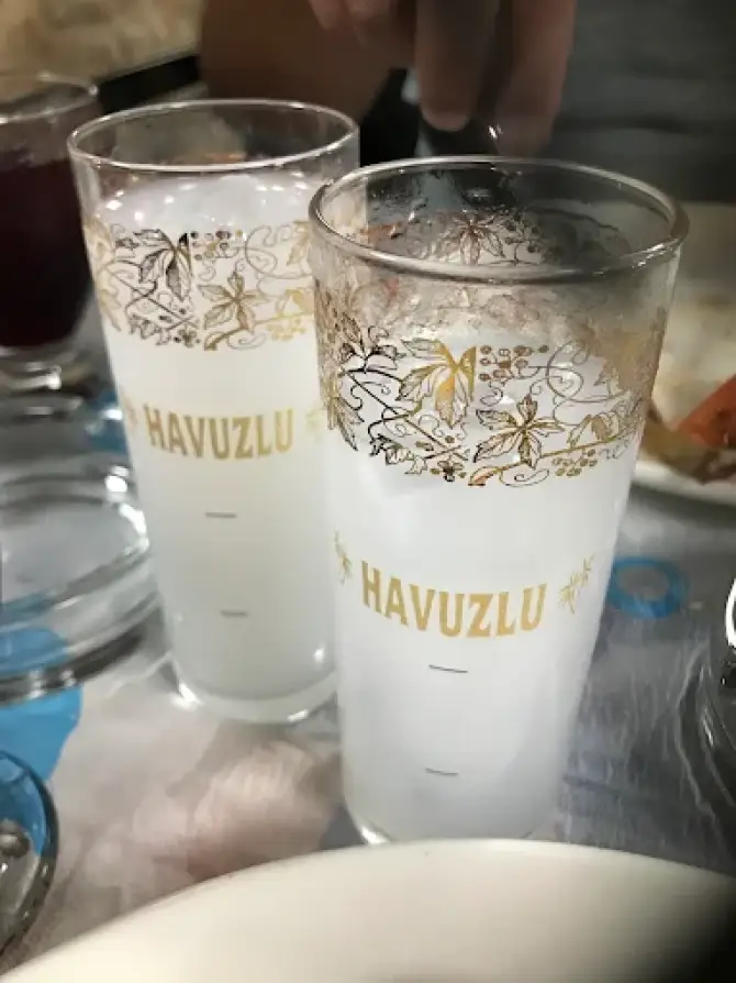 Havuzlu Meyhane - İzmir Mekan Rehberi