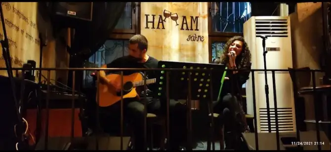 Hayyam Şarap & Kitabevi - İzmir Mekan Rehberi
