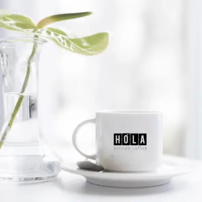 Hola Artisan Coffee - İzmir Mekan Rehberi