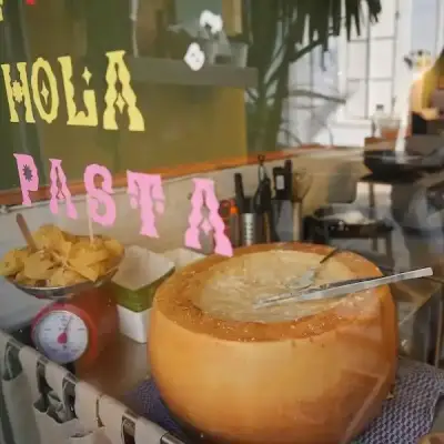 Hola Pasta fotoğraf 3 - İzmir Mekan Rehberi
