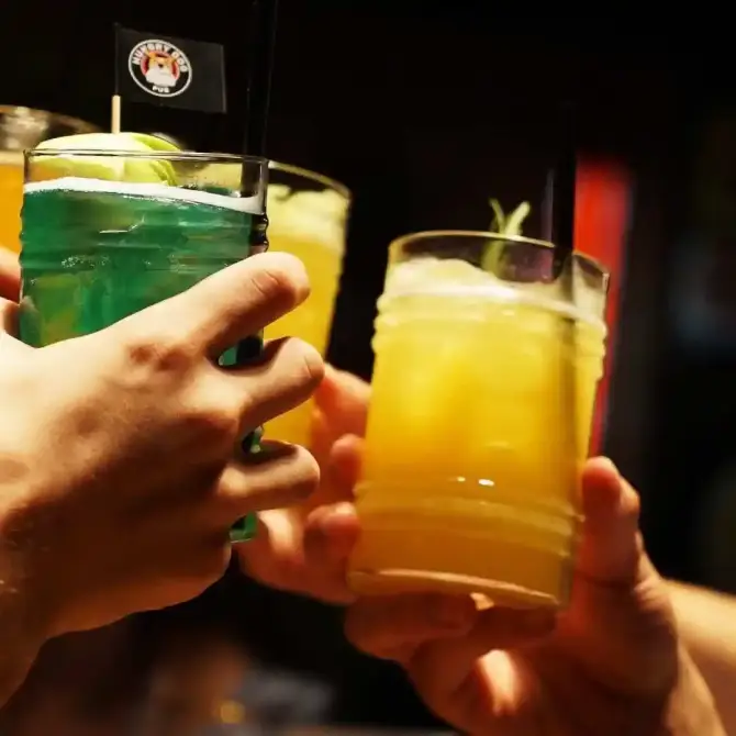 Hungry Dog Pub - İzmir Mekan Rehberi