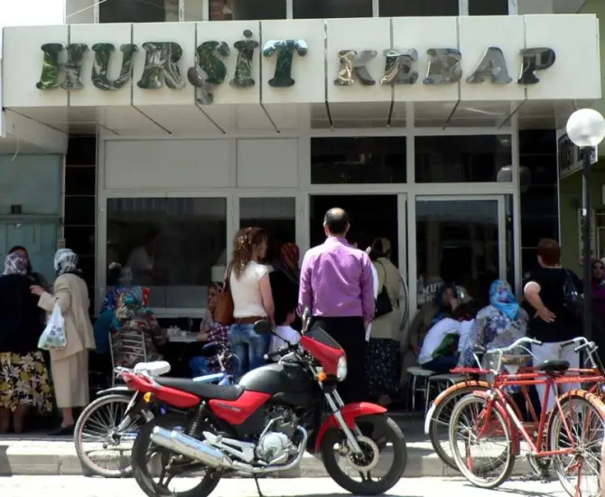 Hurşit Kebap - İzmir Mekan Rehberi
