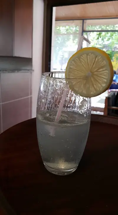 İdil Cafe fotoğraf 3 - İzmir Mekan Rehberi