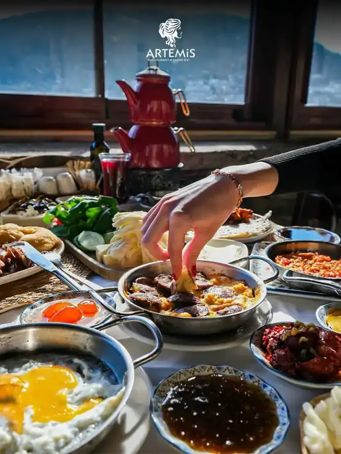 Şirince Artemis Restaurant - İzmir Mekan Rehberi
