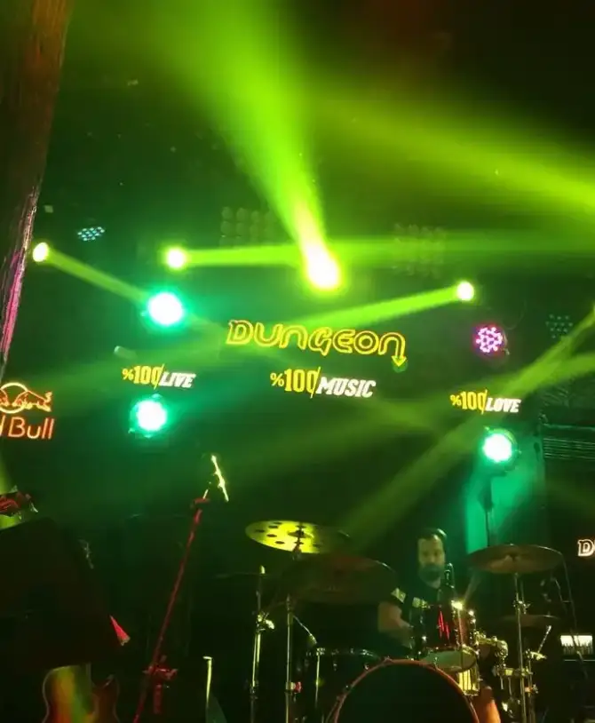 Dungeon - İzmir Mekan Rehberi