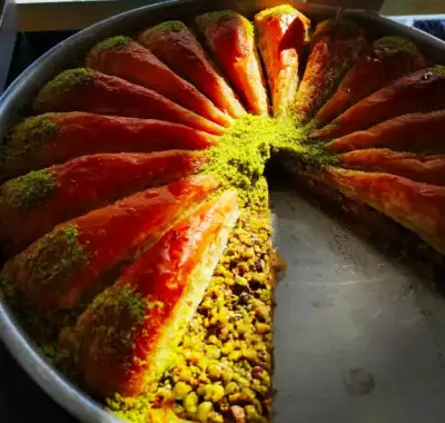 Antepli Gazibey Baklavaları fotoğraf 2 - İzmir Mekan Rehberi