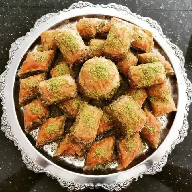 Antepli Gazibey Baklavaları - İzmir Mekan Rehberi