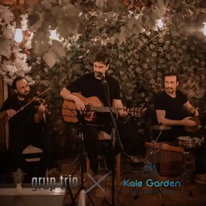 Kale Garden Meze & Balık - İzmir Mekan Rehberi