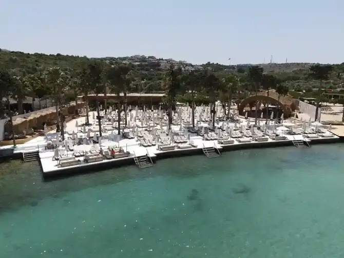 Mano Del Sol Beach - İzmir Mekan Rehberi