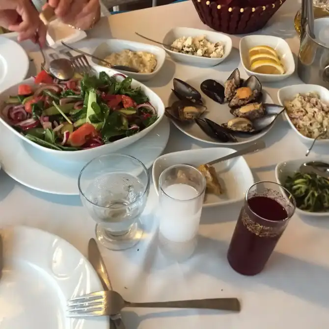 Number One Otel- Restaurant - İzmir Mekan Rehberi