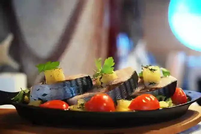 Swissotel Büyük Efes Aquarium Restaurant - İzmir Mekan Rehberi