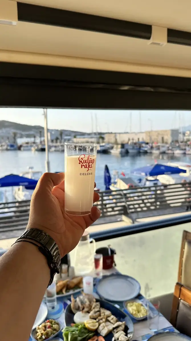 İmroz Restoran Yeni Foça - İzmir Mekan Rehberi