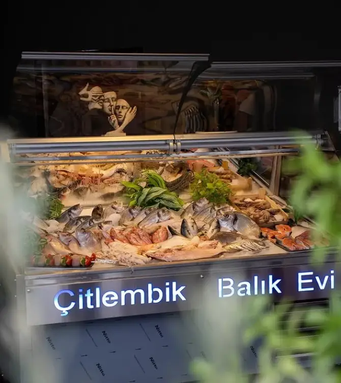 Çitlembik Balık Port Forum - İzmir Mekan Rehberi