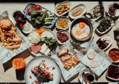 İstişare Cafe fotoğraf 2 - İzmir Mekan Rehberi