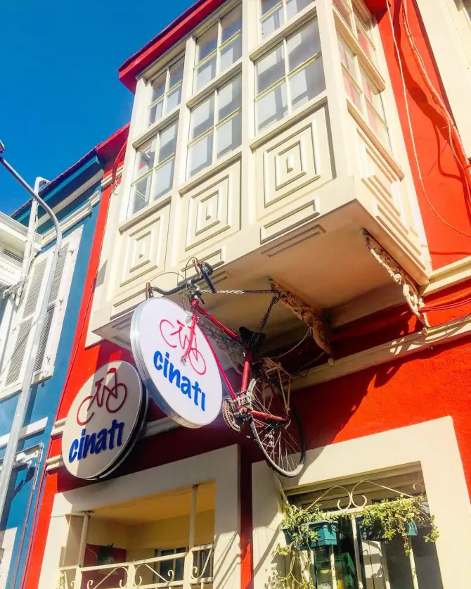 Cinatı - İzmir Mekan Rehberi