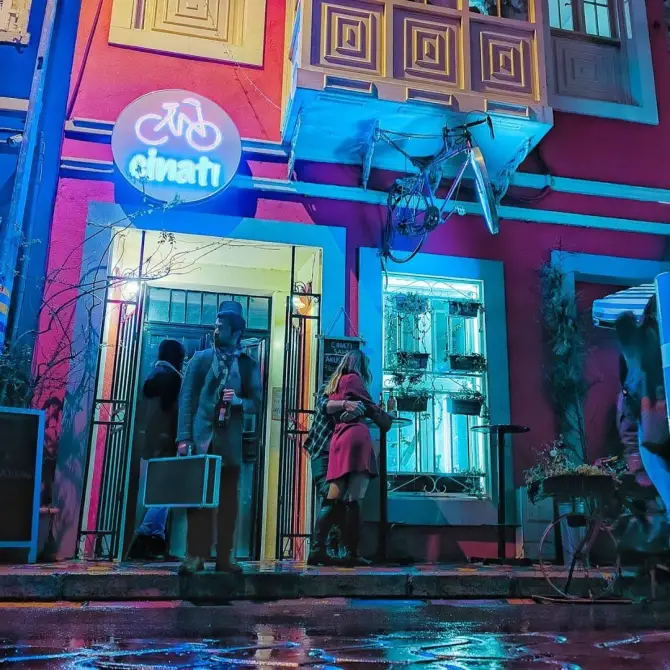 Cinatı - İzmir Mekan Rehberi