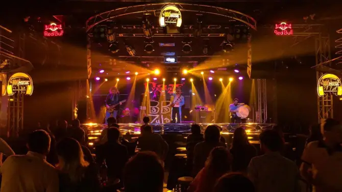 Ooze Venue - İzmir Mekan Rehberi