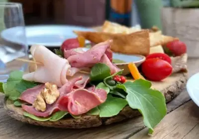 2 Kapı Restaurant Alaçatı