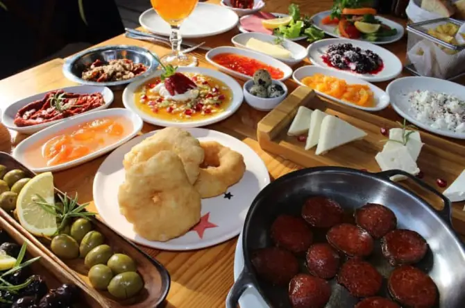 Aktuğ Köy Kahvaltısı - İzmir Mekan Rehberi