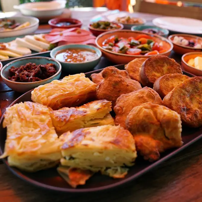 Alin's Cafe - Restaurant - İzmir Mekan Rehberi
