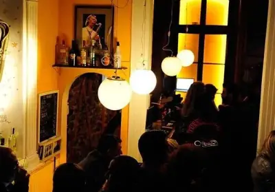 Alsancak Mavi Bar