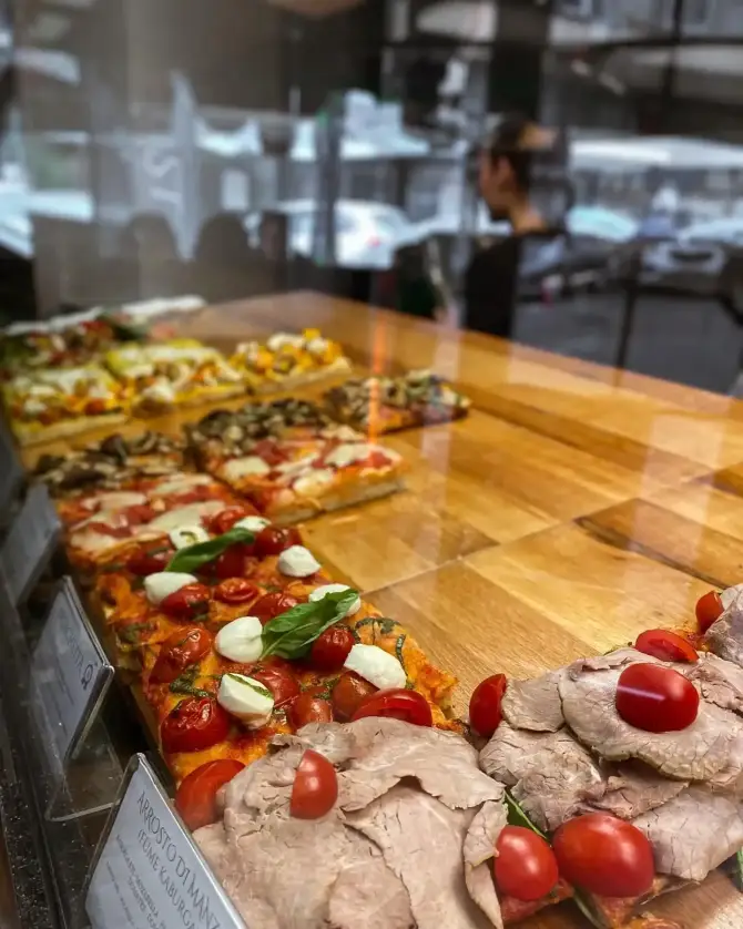 Carre Gusto Alsancak - İzmir Mekan Rehberi