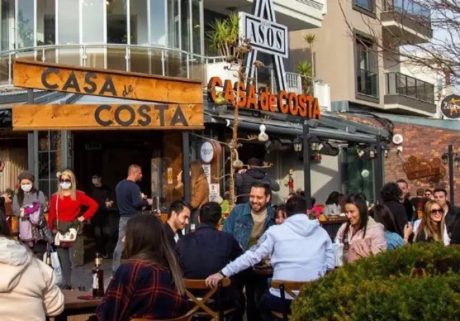 Casa de Costa Mavişehir - İzmir Mekan Rehberi