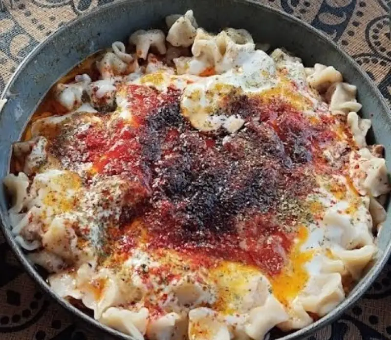 Cevizz İçli Köfte ve Lezzetli Tatlar - İzmir Mekan Rehberi
