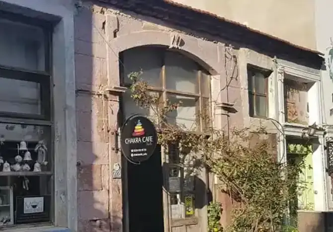 Chakra Cafe  - İzmir Mekan Rehberi