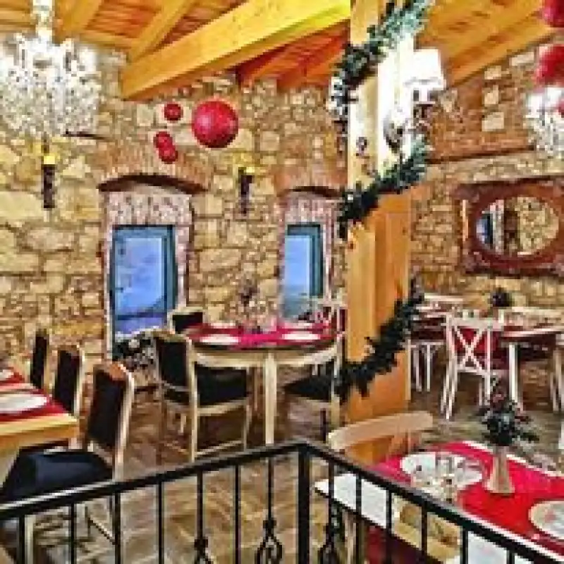 Defne Yaprağı Çeşme - İzmir Mekan Rehberi