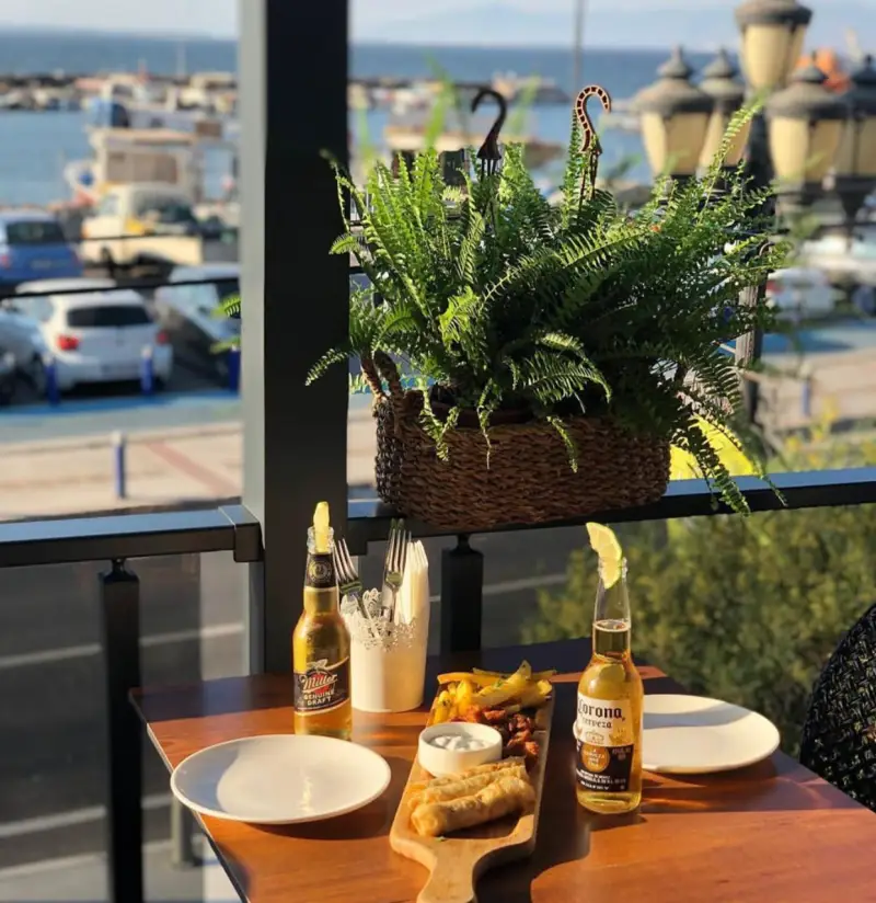 Dut Cafe Restaurant - İzmir Mekan Rehberi